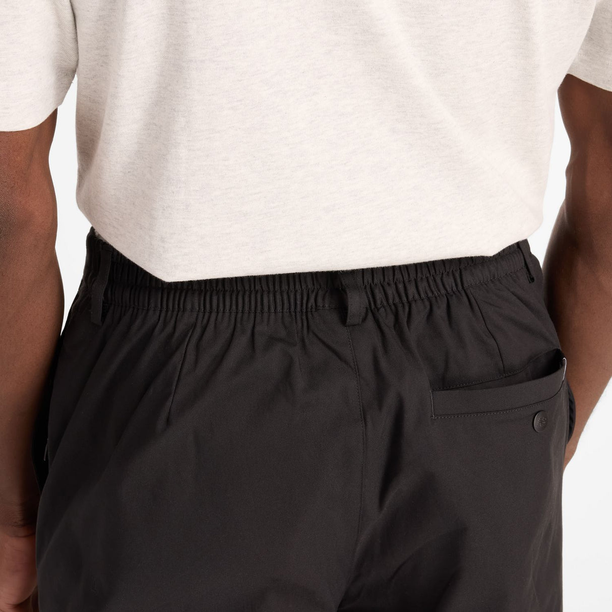New Balance Men's Athletics Standard Tapered Pants 28-7