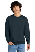 District Men's   Perfect Weight   Fleece Crew DT1106