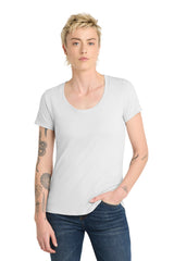 District Women's    Flex Scoop Neck Tee DT7501