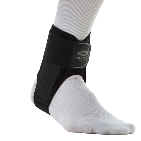 Shock Doctor Ultra Laceless Cleat Ankle Brace with Flex-Support Stays-2
