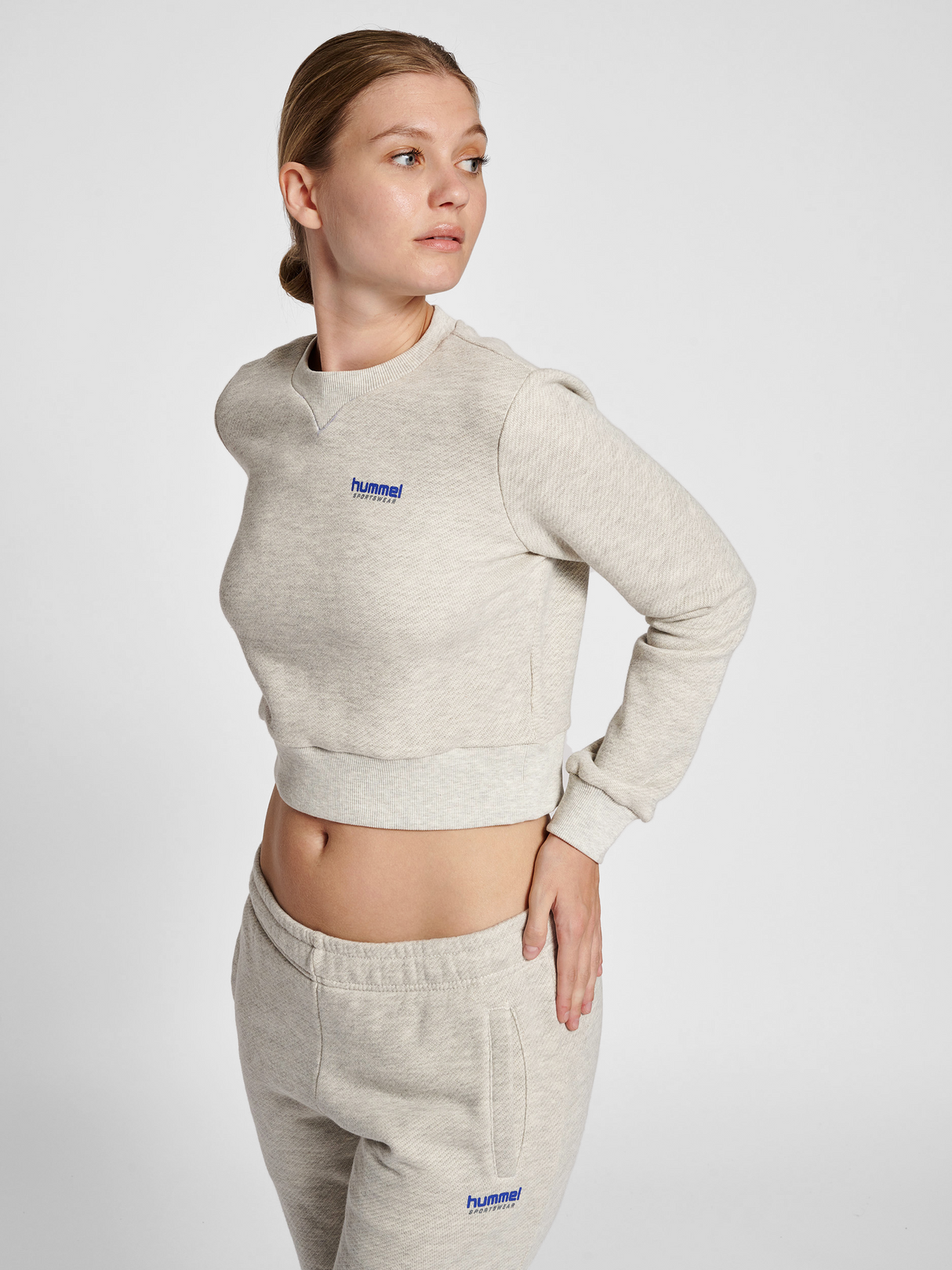 hummel Women's Legacy Shai Shorts Sweatshirt-5