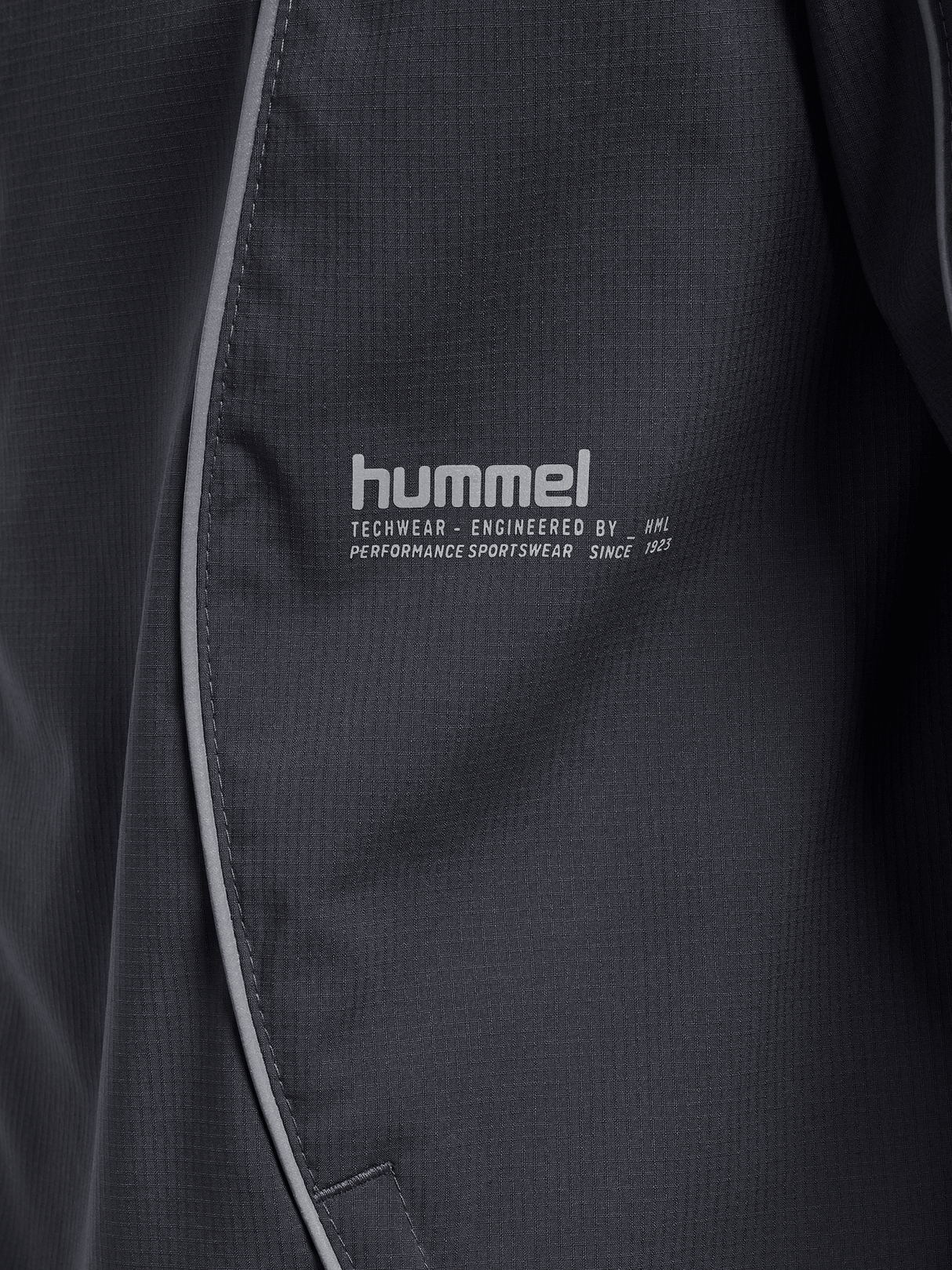 hummel Men's Pulse Woven Zip Jacket-3