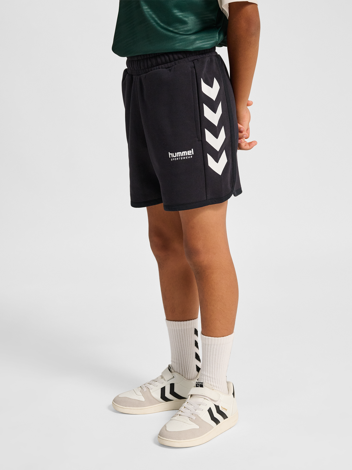 hummel Youth Loose Willy Shorts-5