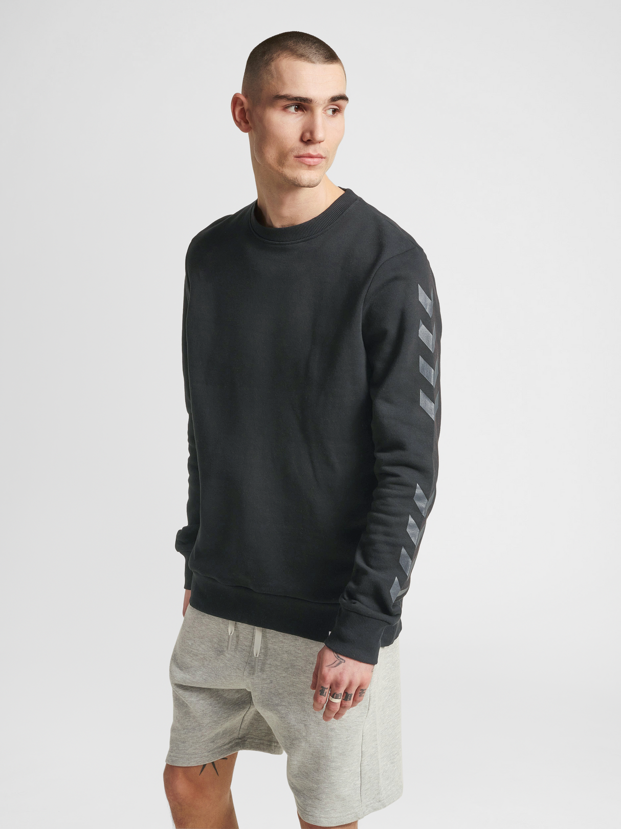 hummel Unisex Legacy Chevron Sweatshirt-4