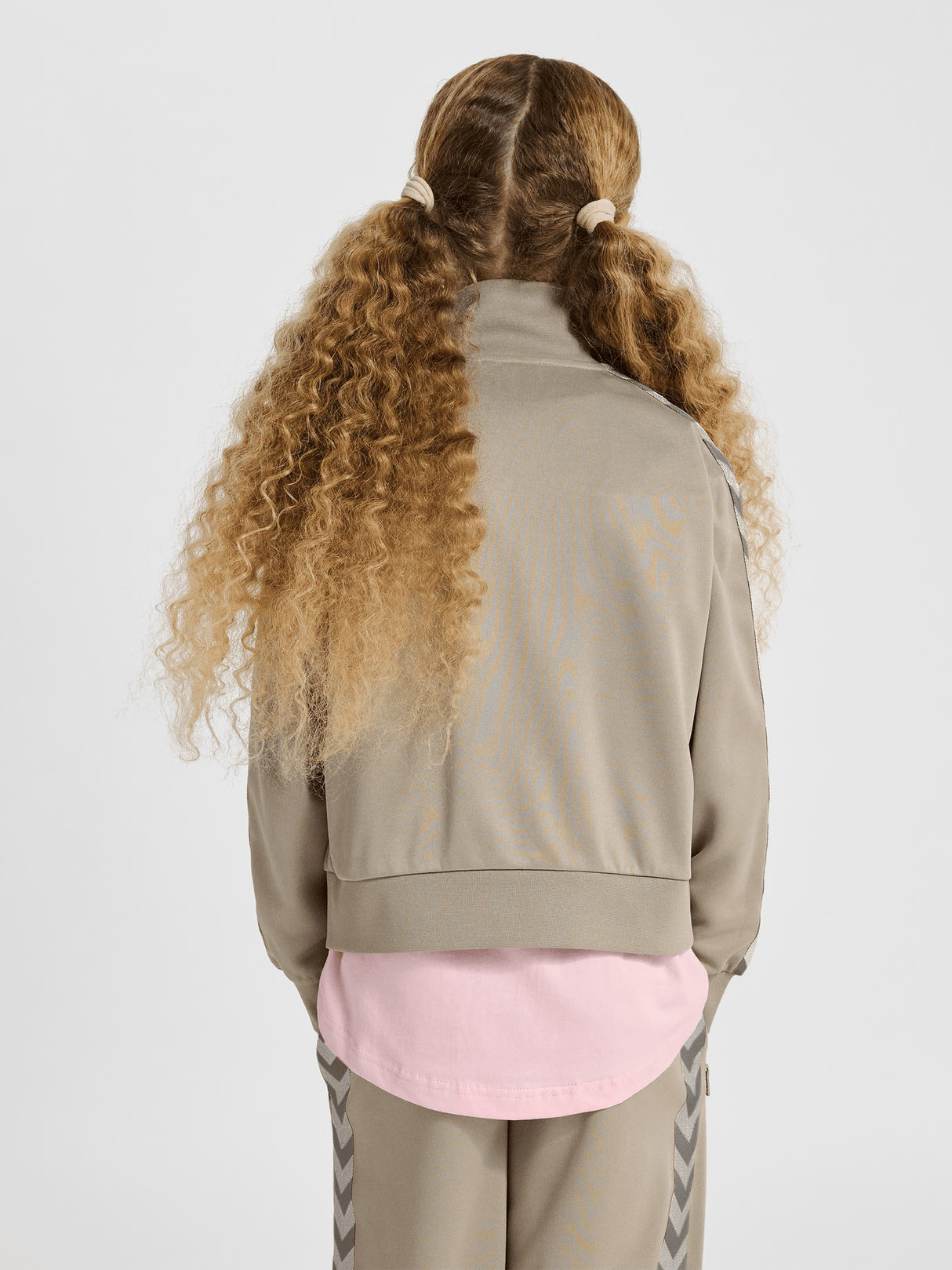 hummel Youth Regular Poly Tape Zip Jacket-5