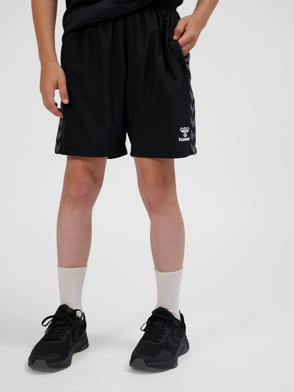 hummel Youth Authentic Woven Shorts-4