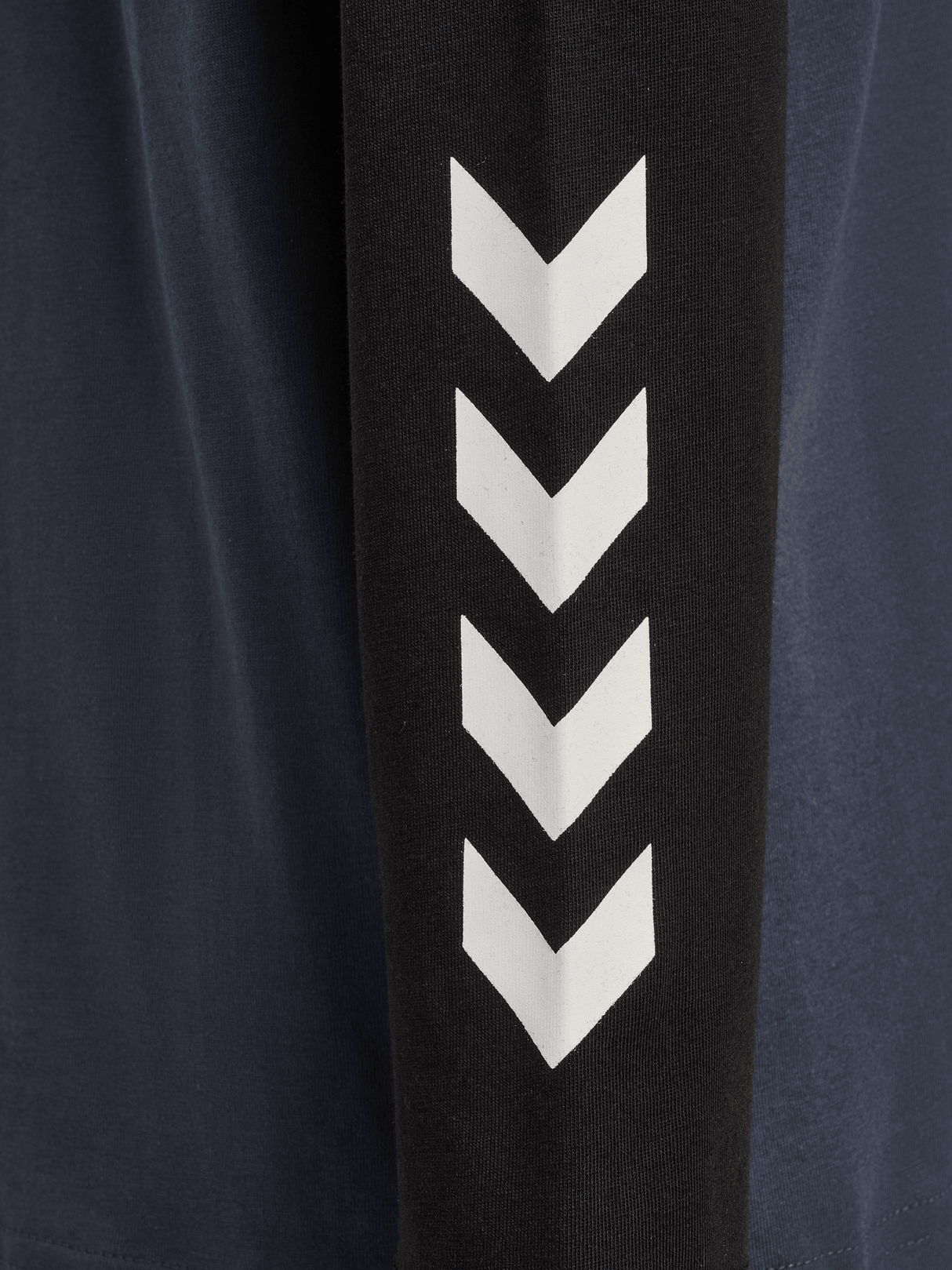 hummel Youth Logo Long Sleeve T-Shirt Noos-4