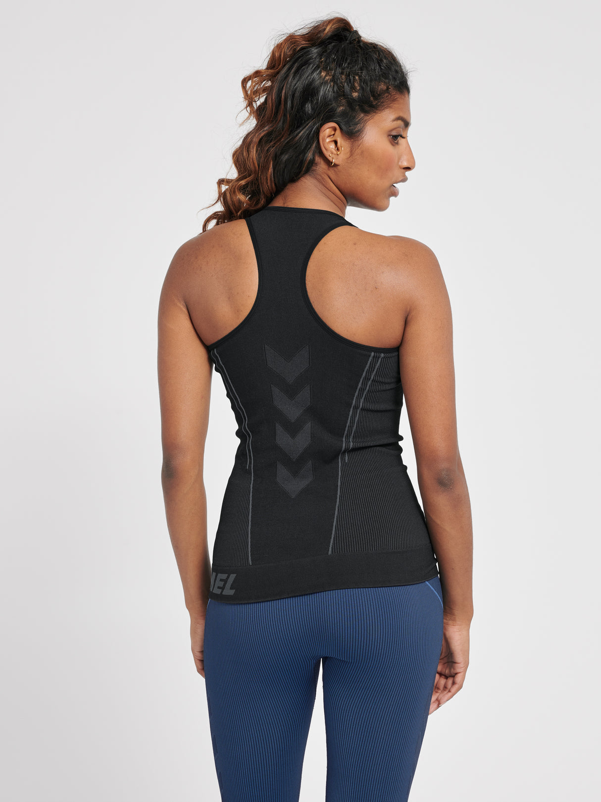 hummel Women's Training Essentials Christel Seamless Top-7