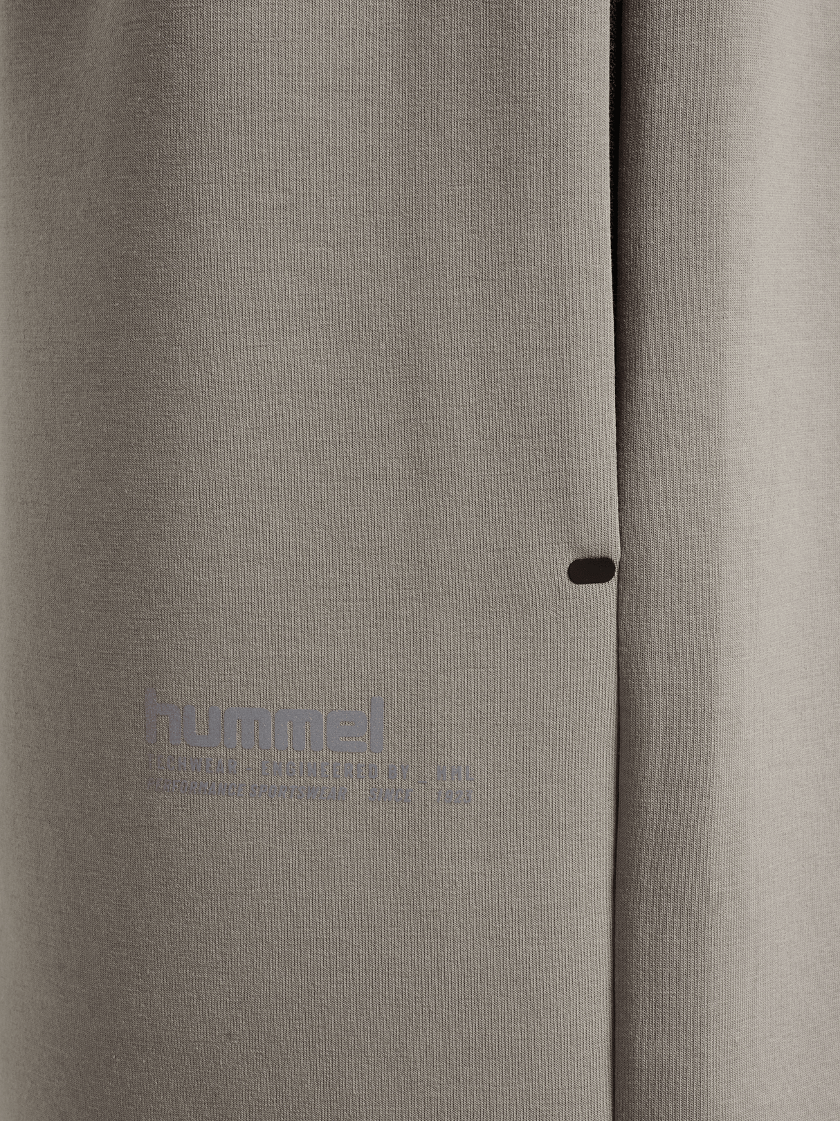 hummel Unisex Tech Fleece Shorts-4