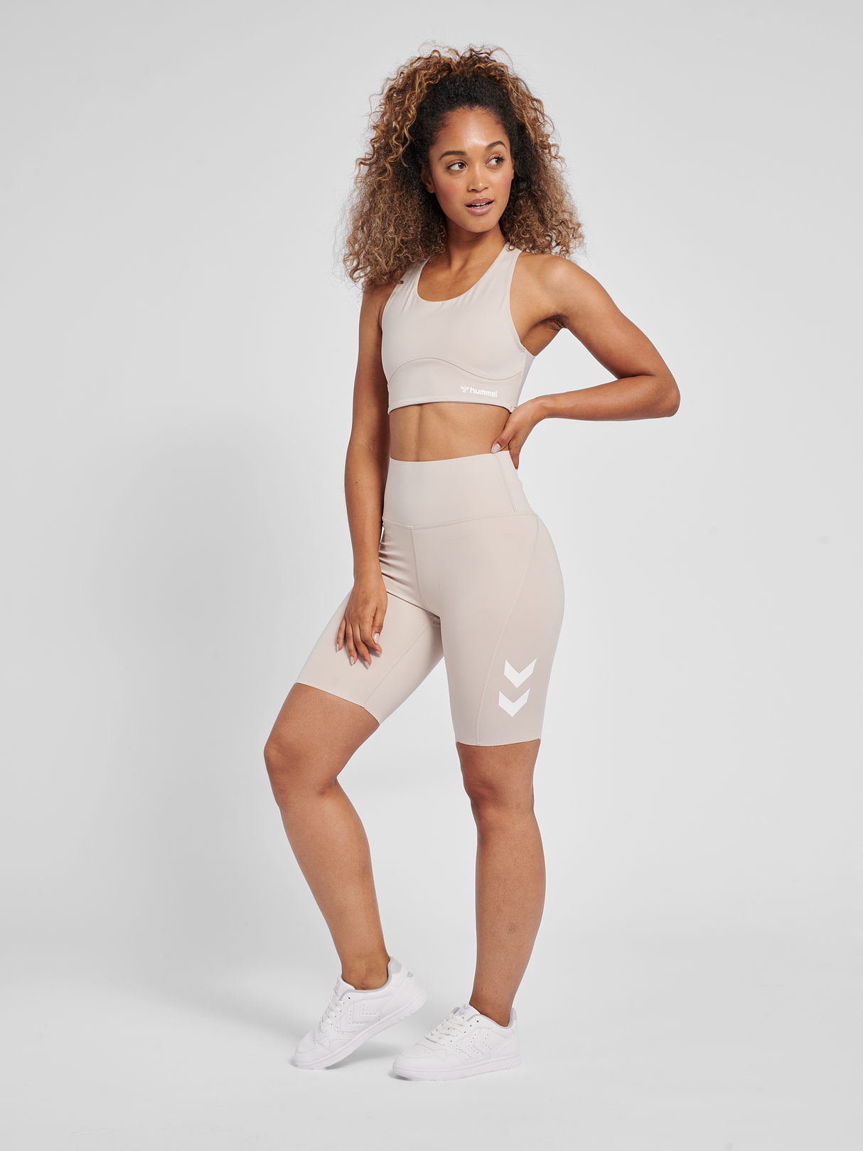 hummel Women's Mindful Training Grace High Waist Tight Shorts-4