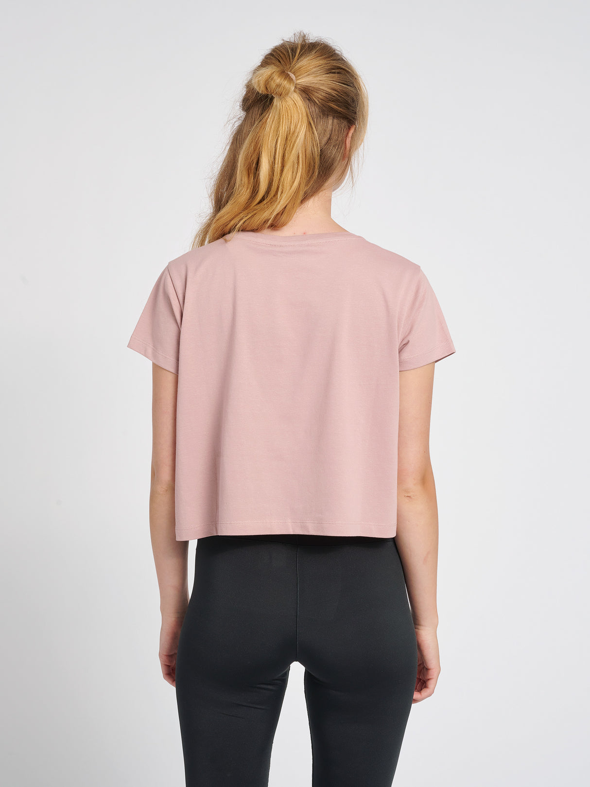 hummel Women's Legacy Cropped T-Shirt-6