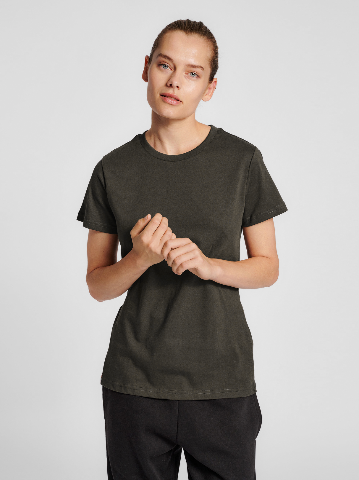 hummel Women's Heavy Short Sleeve T-Shirt-5