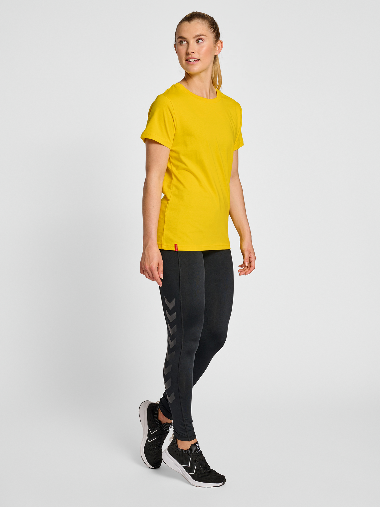 hummel Women's Heavy Short Sleeve T-Shirt-4