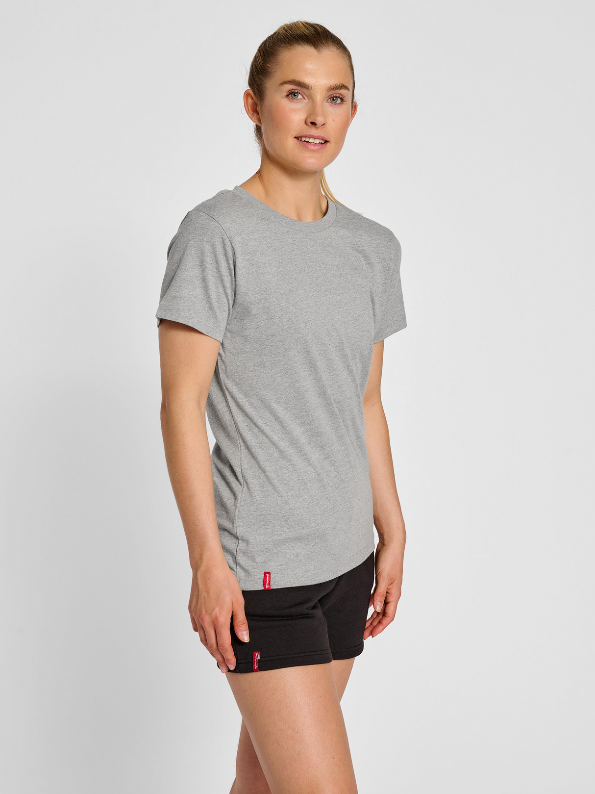 hummel Women's Heavy Short Sleeve T-Shirt-5