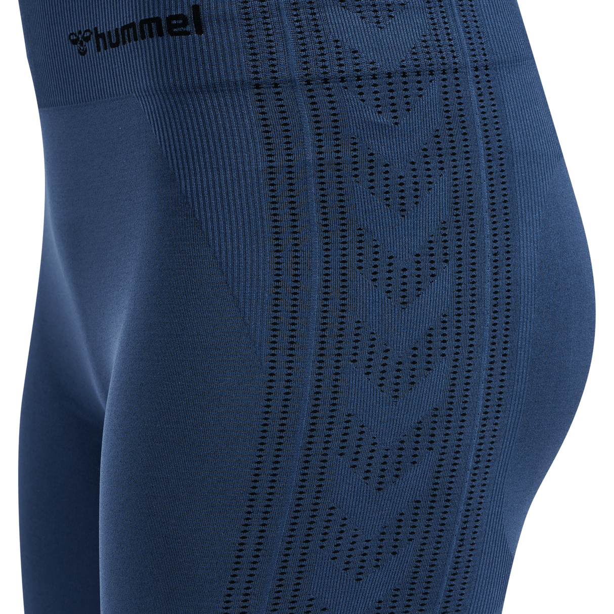 hummel Women's Mindful Training Shaping Seamless Mid Waist Shorts-3