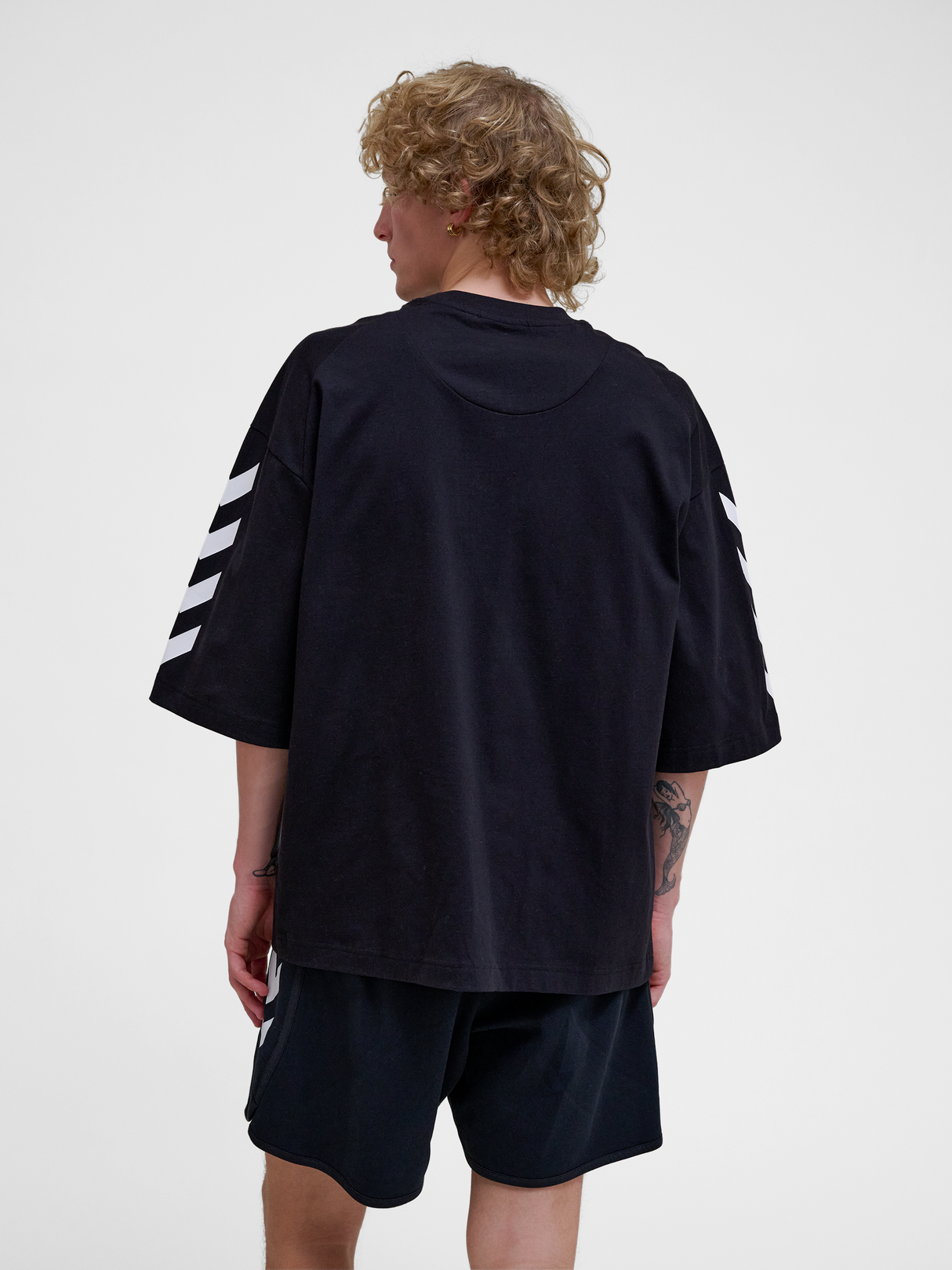 hummel Unisex Oversized Willy T-Shirt Sw-5