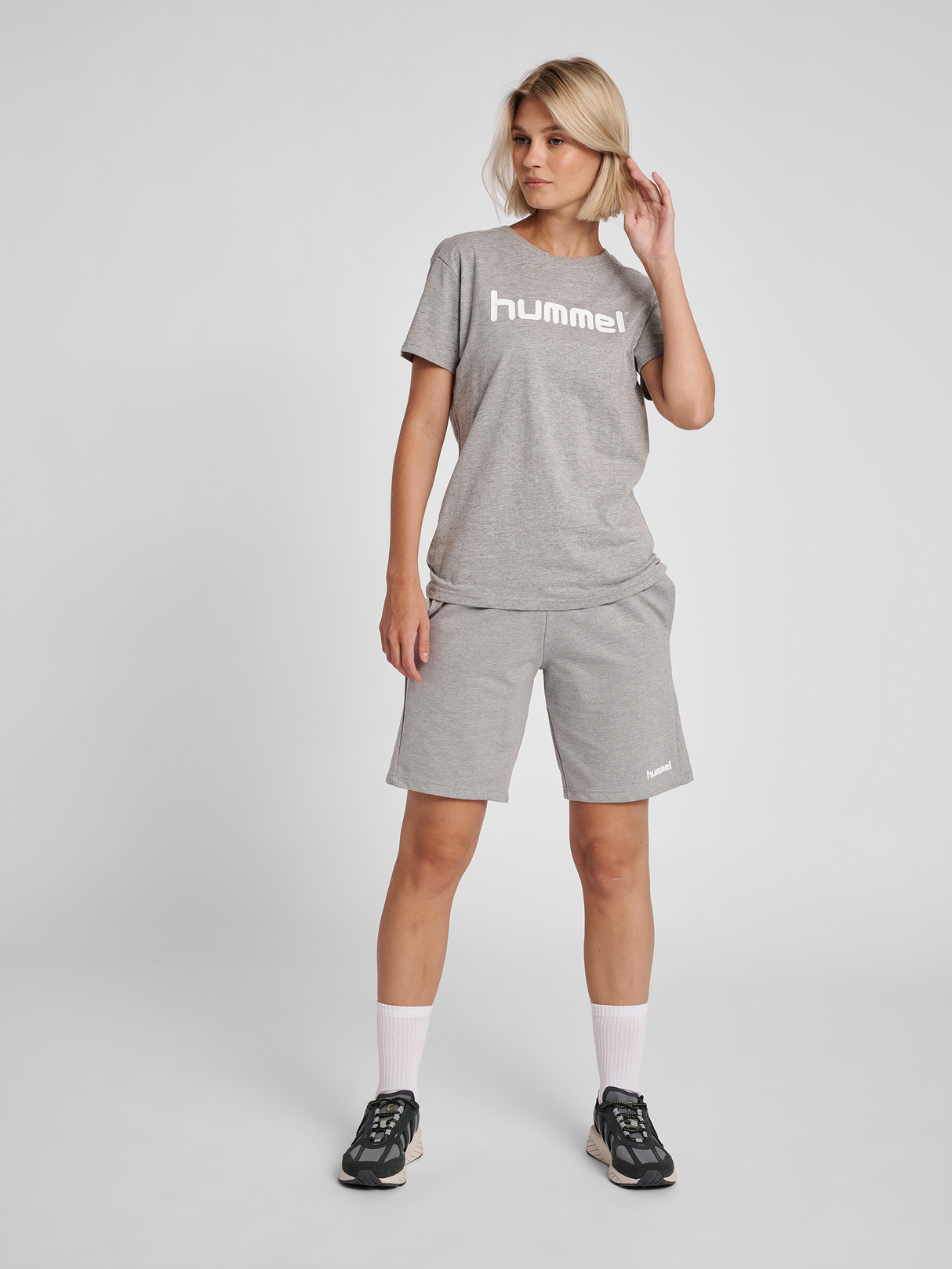 hummel Women's Go Cotton Bermuda Shorts Shorts-3