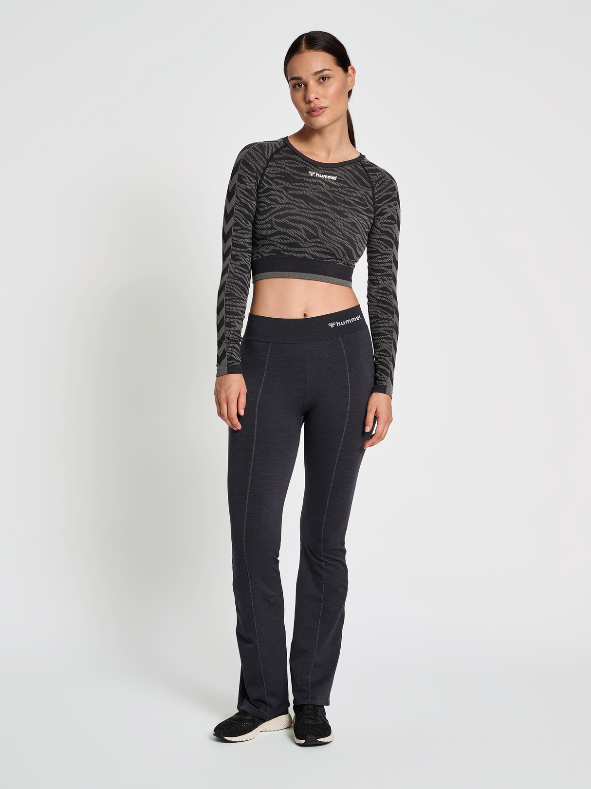 hummel Women's Mindful Training Saga Seamless Crop T-Shirt Long Sleeve-4