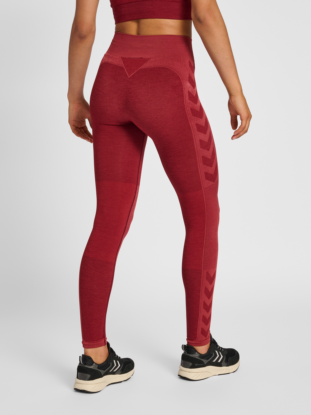 hummel Women's Clea Seamless Mid Waist Tights-4