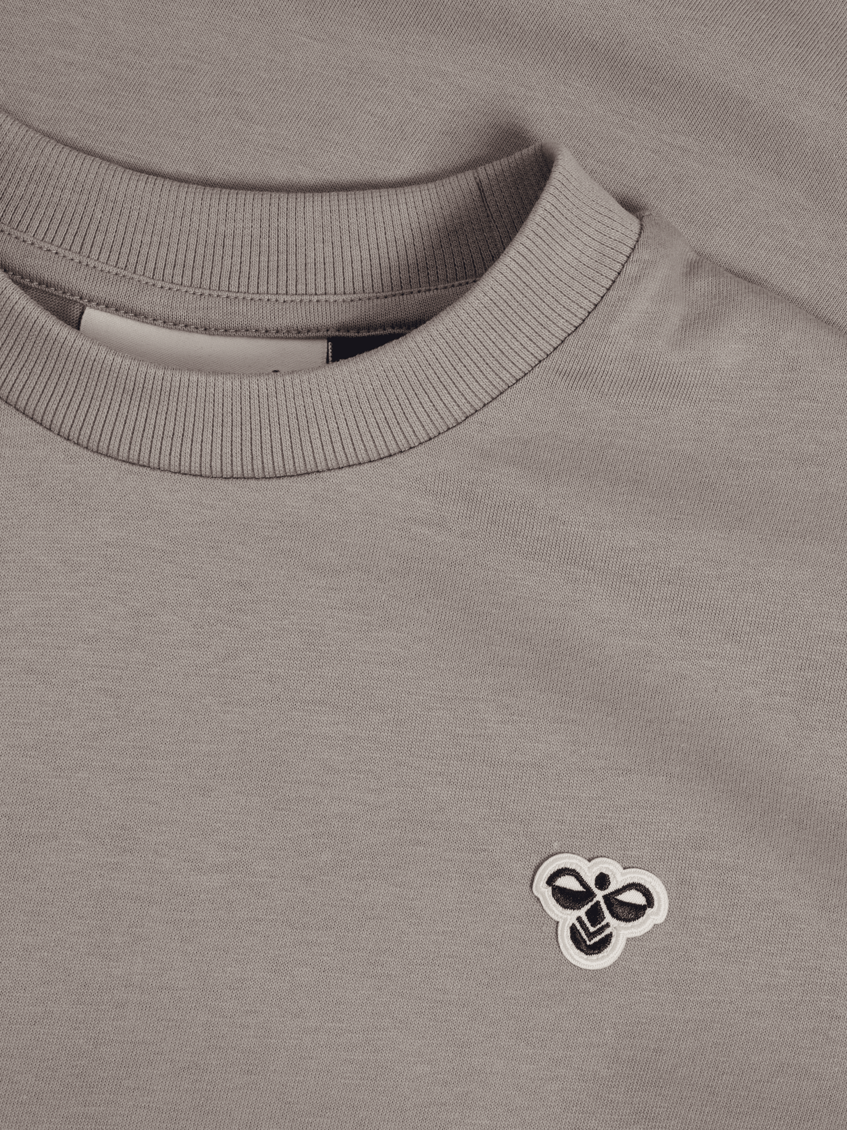 hummel Youth Loose Short Sleeve T-Shirt Bee-2
