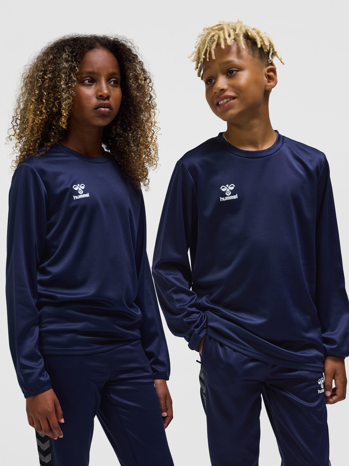 hummel Youth Essential Sweatshirt-5