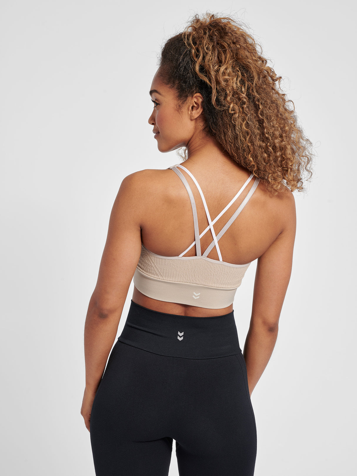 hummel Women's Mindful Training Flow Seamless Sports Top-6