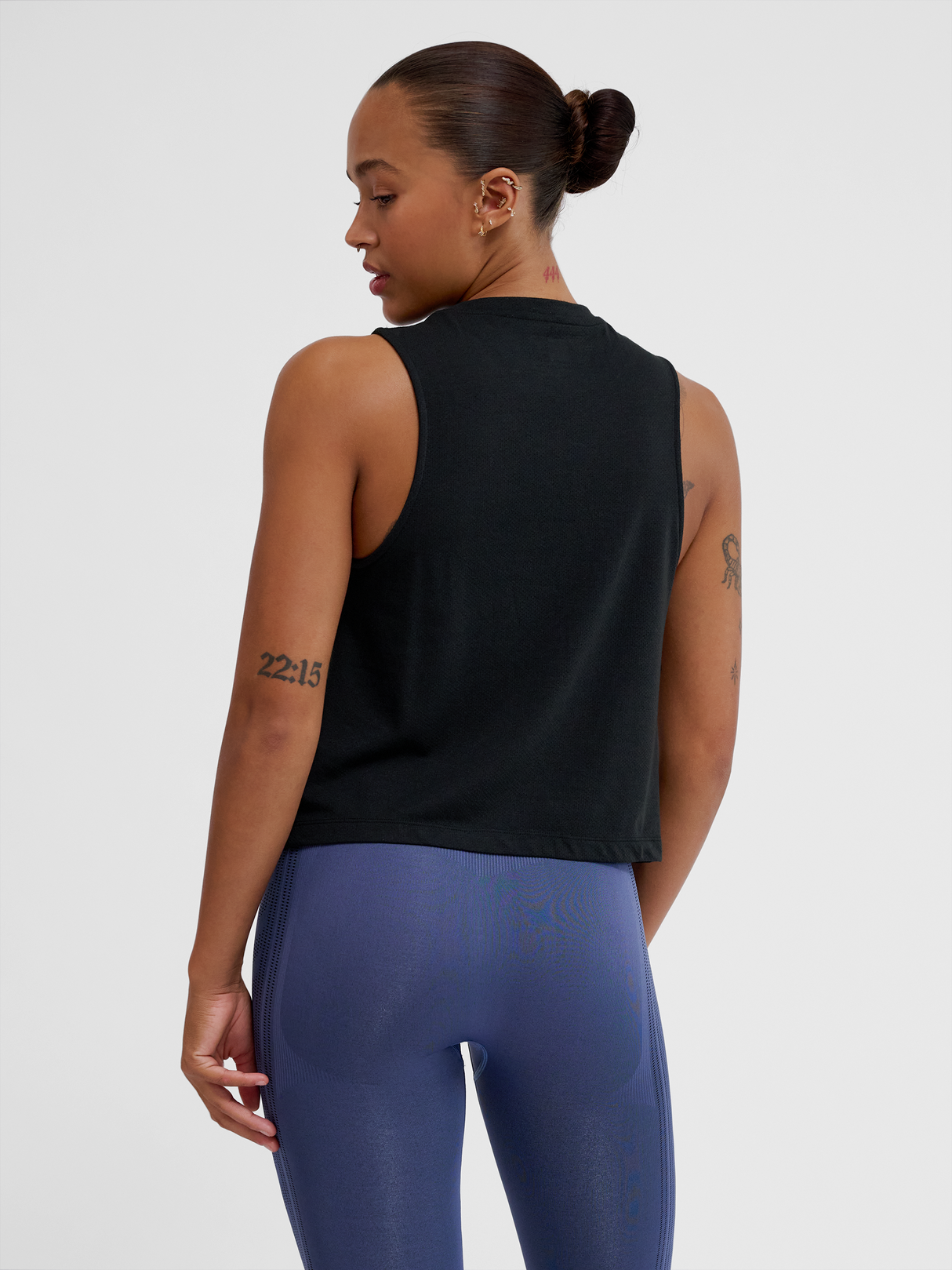 hummel Women's Mindful Training Vanja Shorts Muscle Tank Top-4