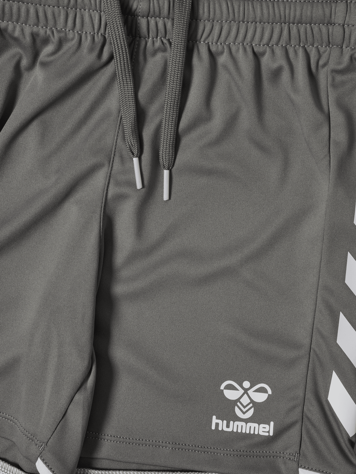 hummel Youth Core 2.0 Shorts-3