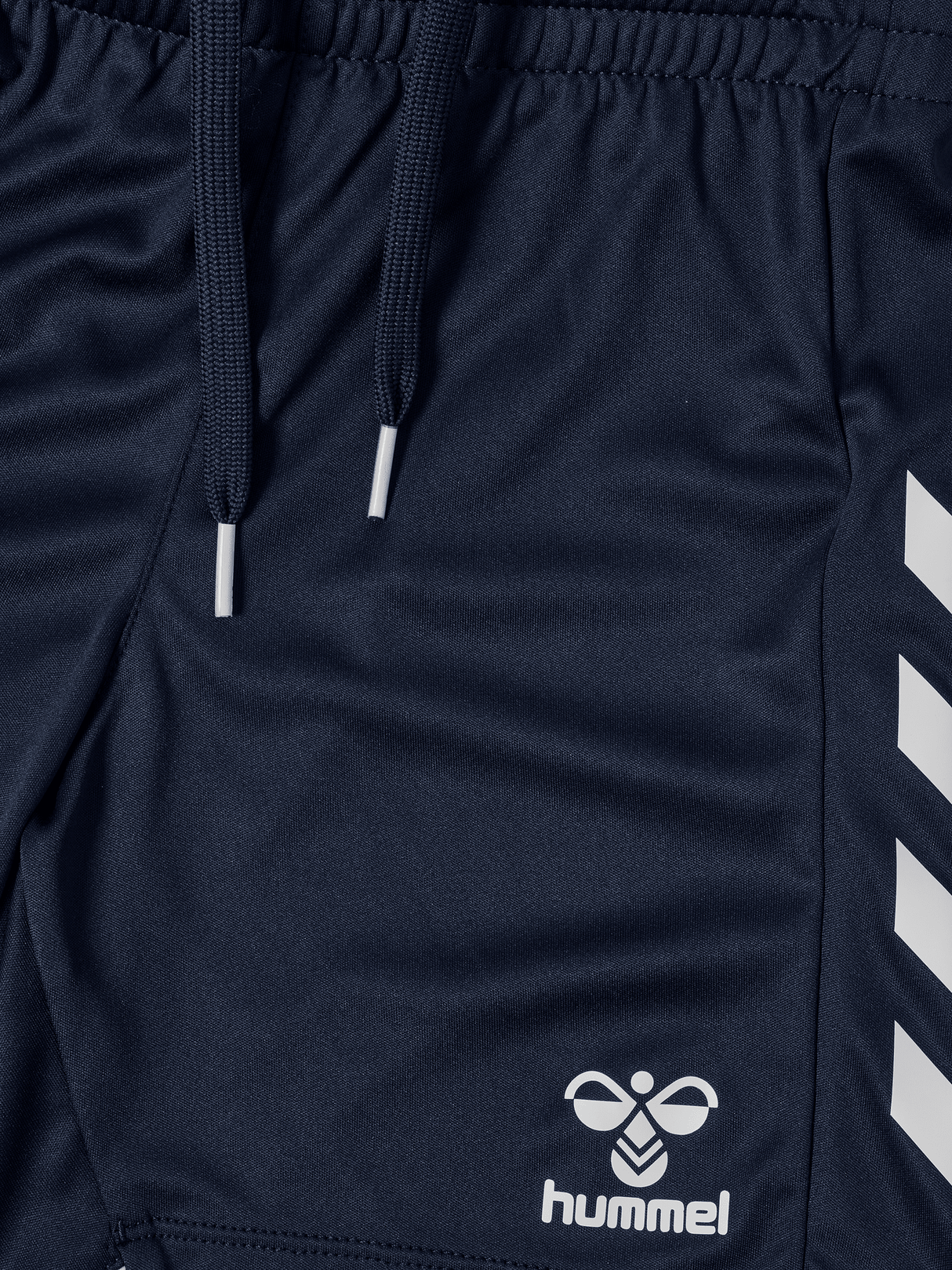 hummel Youth Core 2.0 Shorts-3