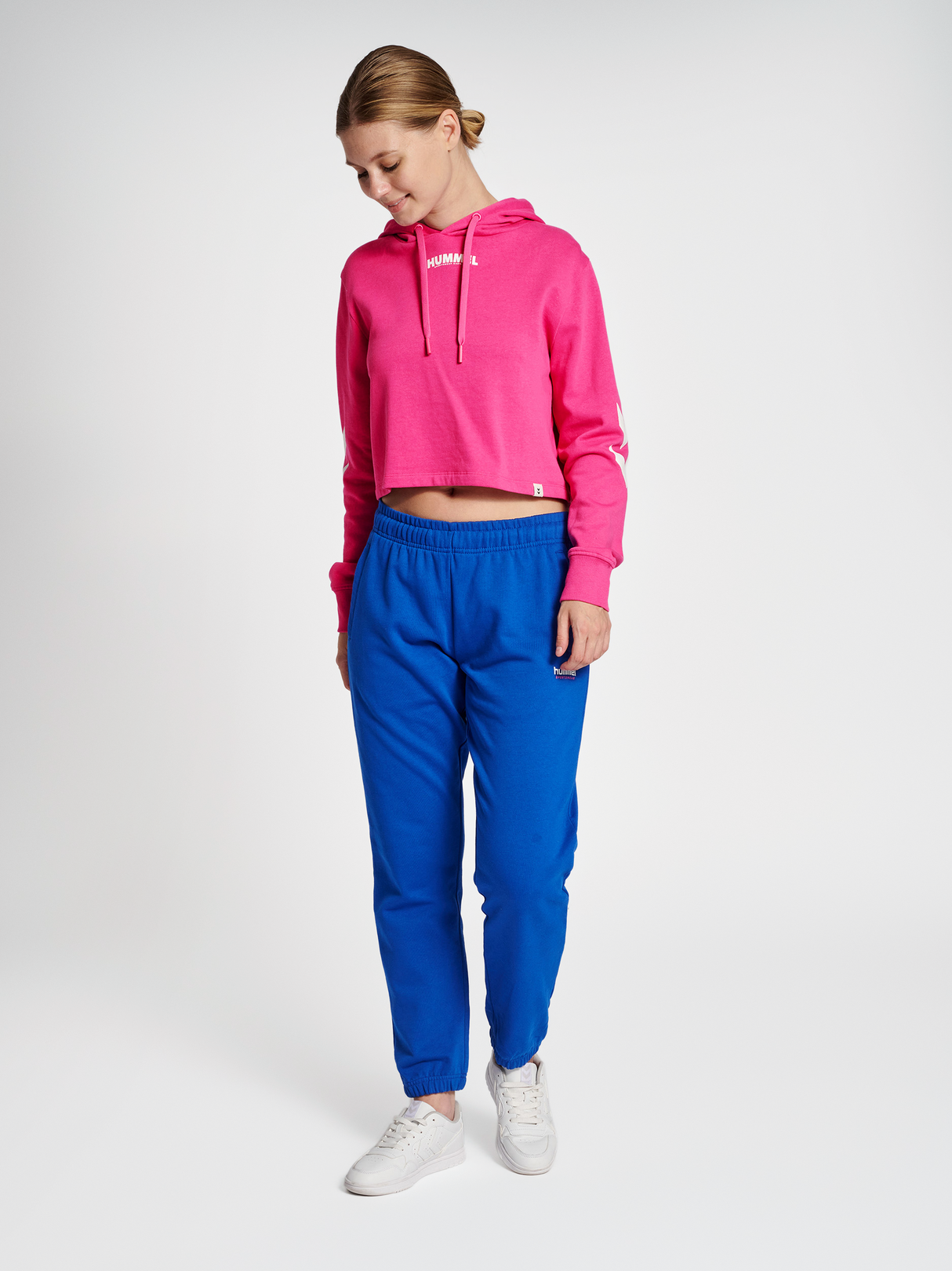 hummel Women's Legacy Cropped Hoodie-4