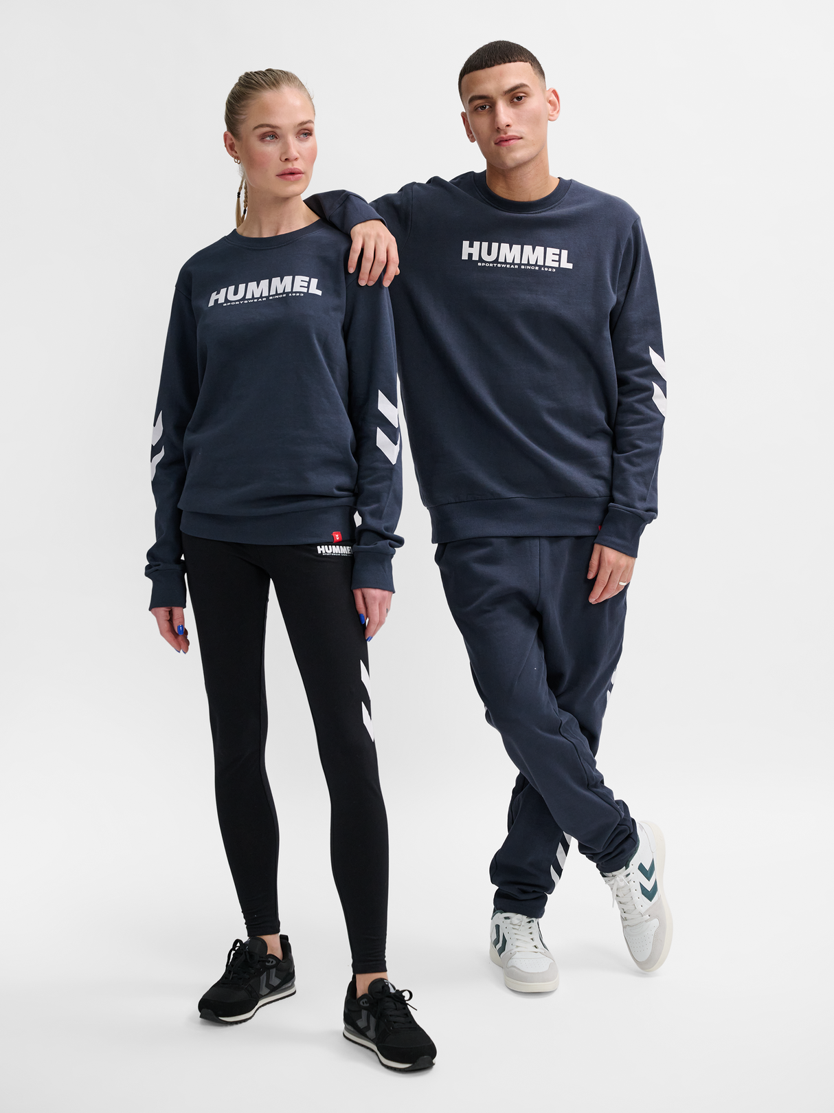 hummel Unisex Legacy Sweatshirt-6
