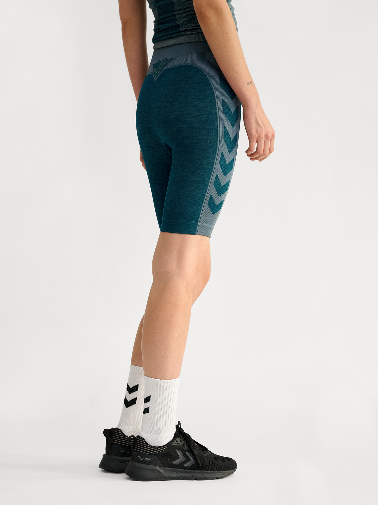 hummel Women's Clea Seamless Cycling Shorts-5