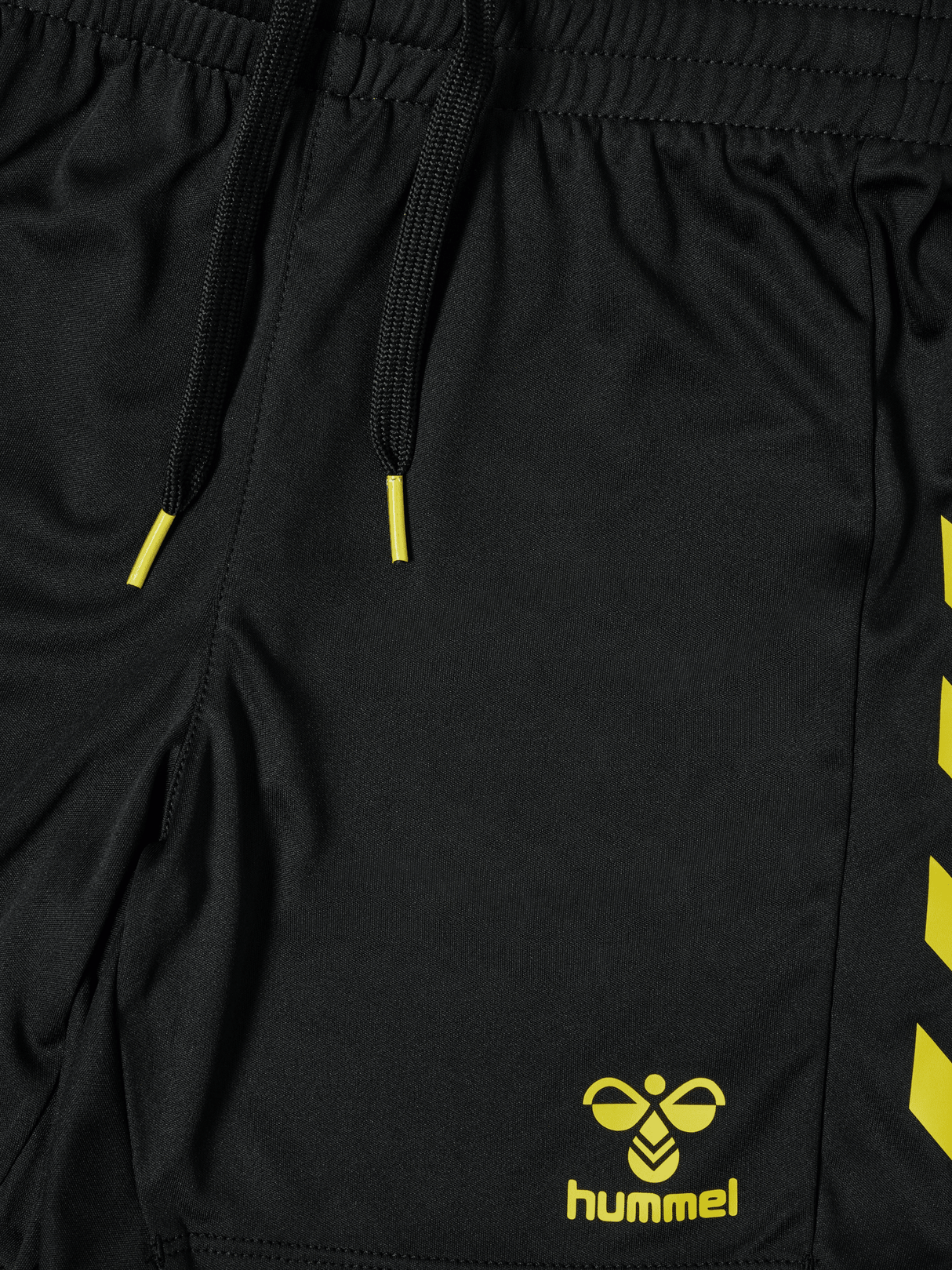 hummel Youth Core 2.0 Shorts-3