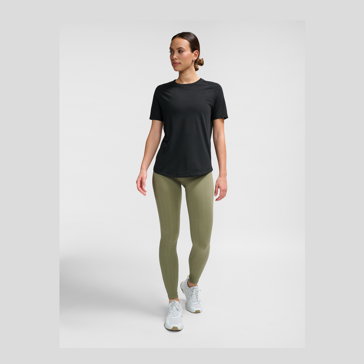hummel Women's Mindful Training Vanja T-Shirt-4