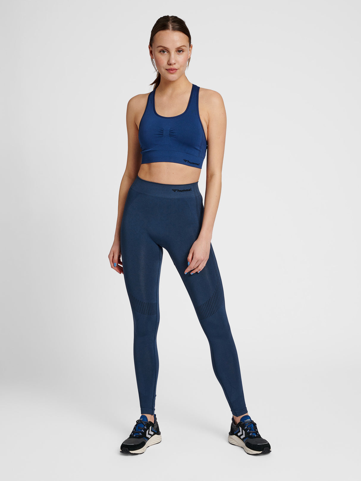 hummel Women's Mindful Training Shaping Seamless Mid Waist Tights-6