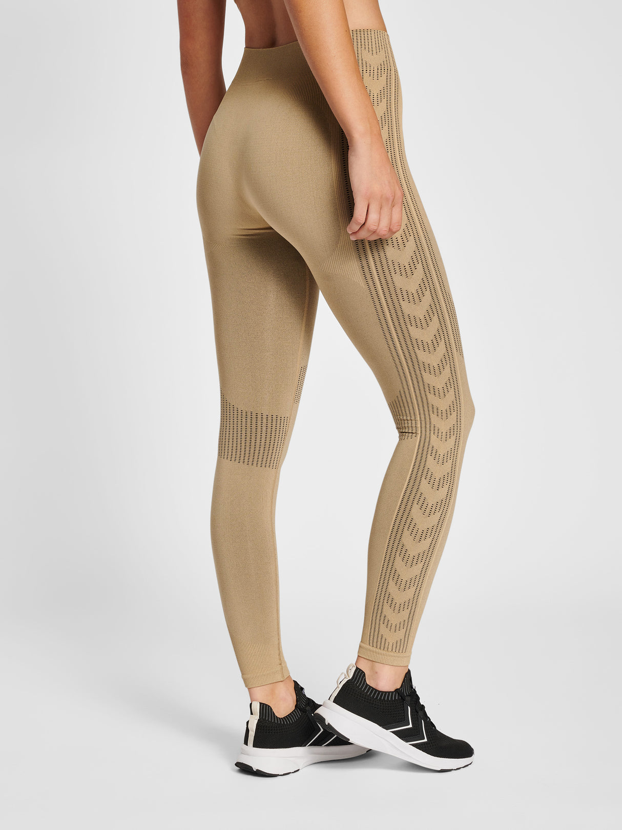 hummel Women's Mindful Training Shaping Seamless Mid Waist Tights-6