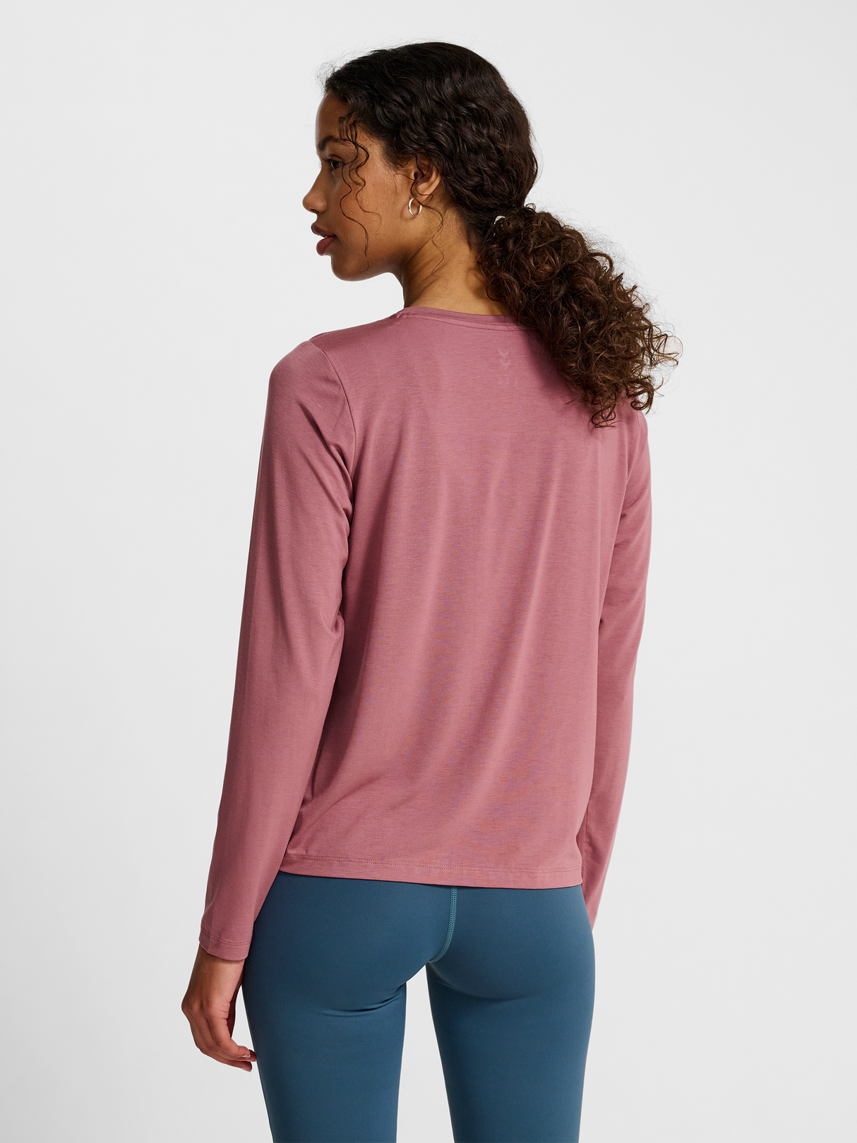 hummel Women's Yoga Soft Loose T-Shirt Long Sleeve-4