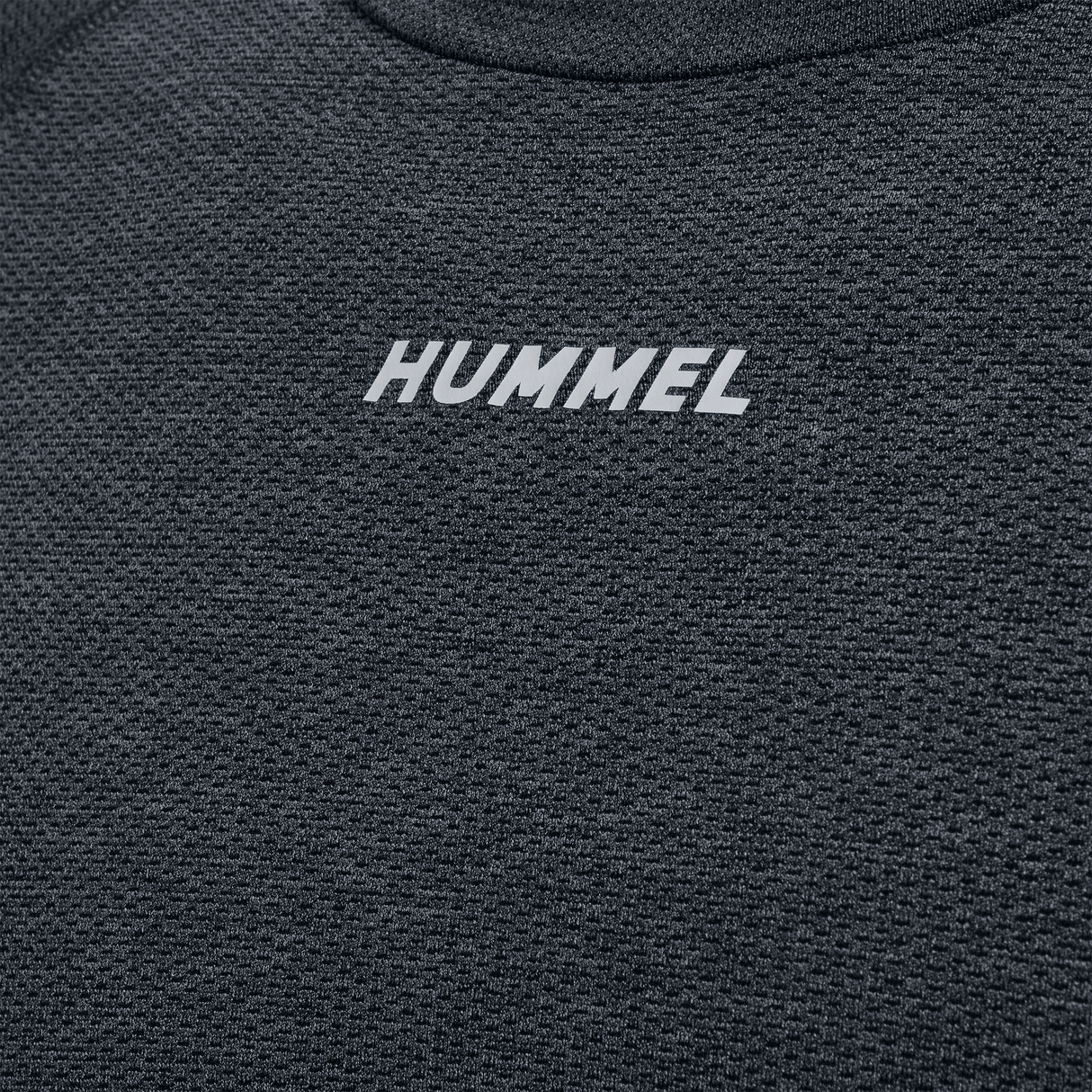 hummel Men's Training Essentials Mike Seamless Long Sleeve T-Shirt-4