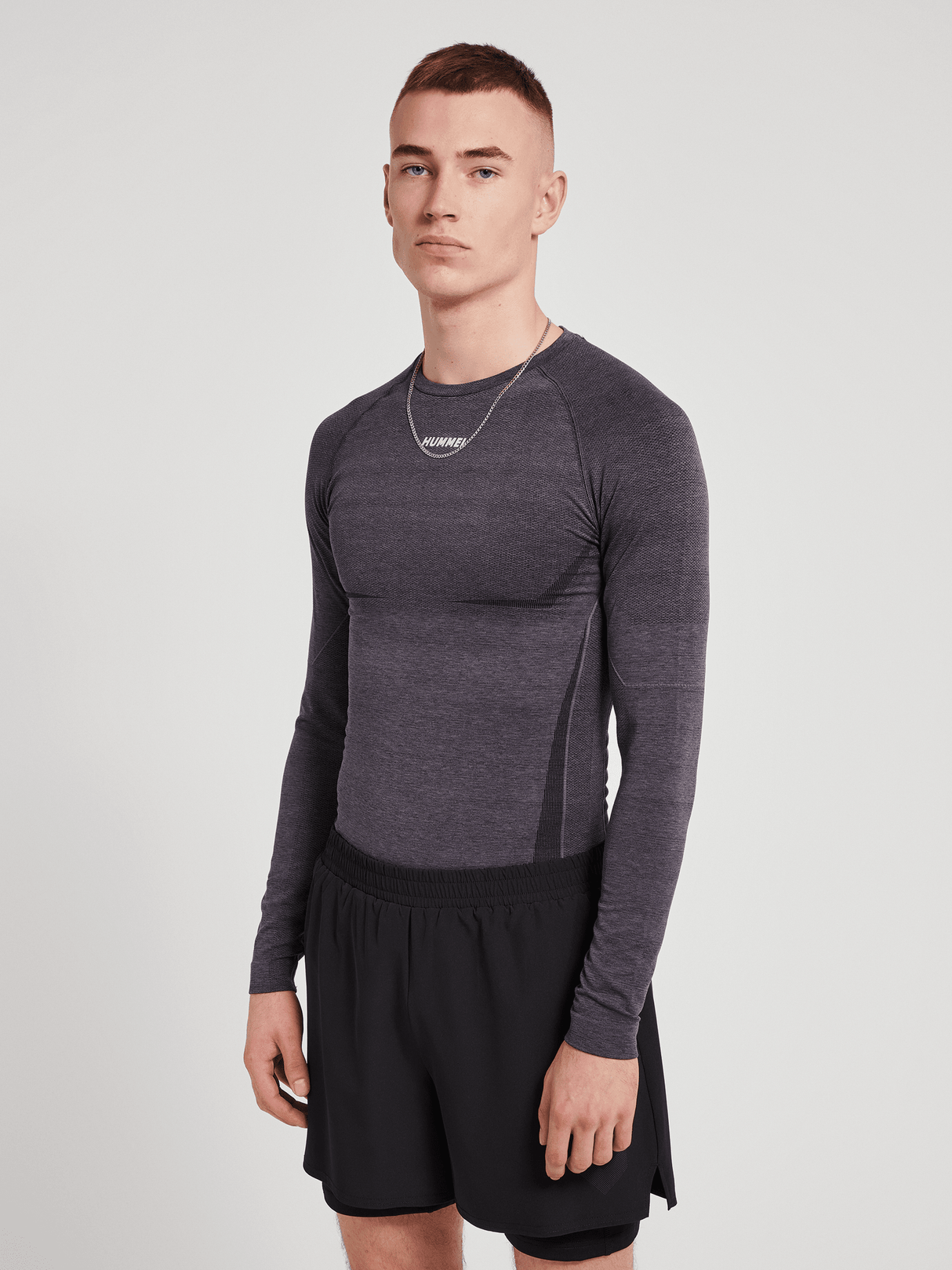 hummel Men's Training Essentials Mike Seamless Long Sleeve T-Shirt-6