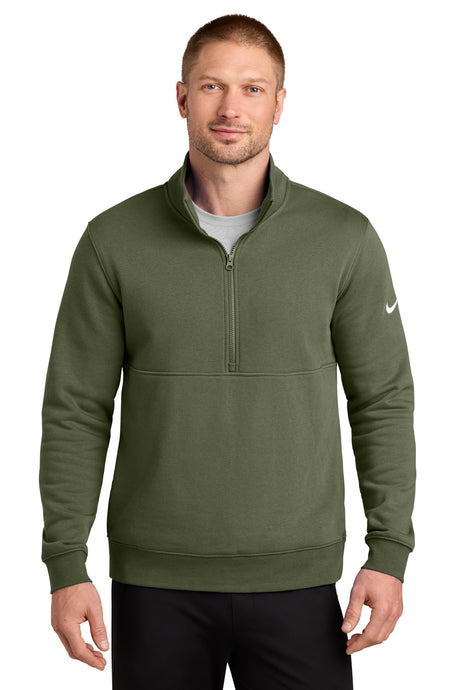 Nike Men's Club Fleece Sleeve Swoosh 1/2 Zip. NKDX6718
