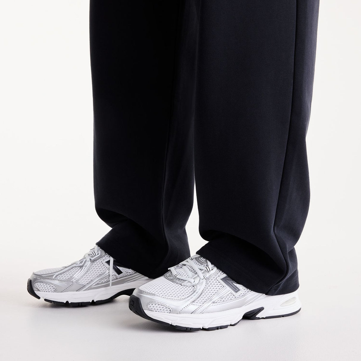 New Balance Men's Shohei Logo French Terry Sweatpants-4