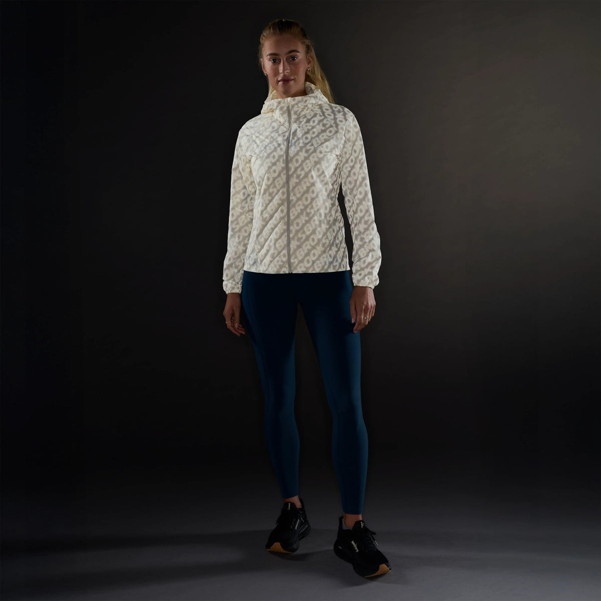 Brooks Women's Canopy Reflective Jacket-2