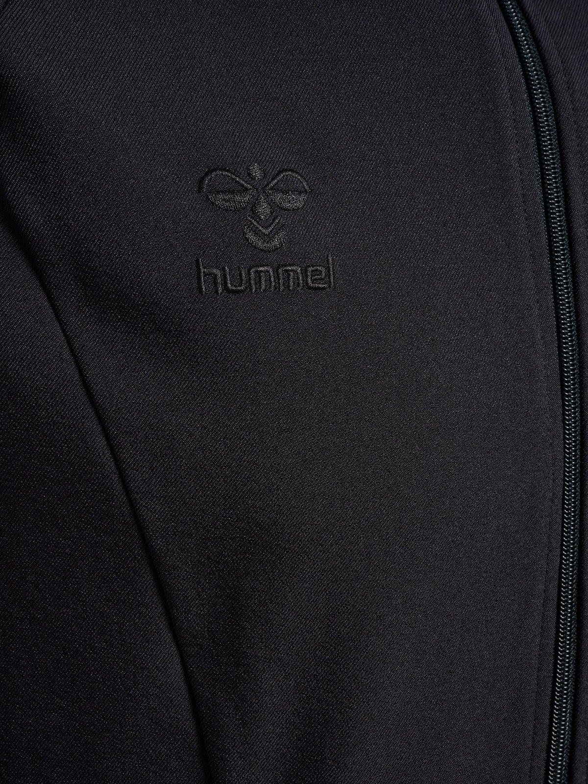 hummel Unisex Root Track Zip Jacket-3