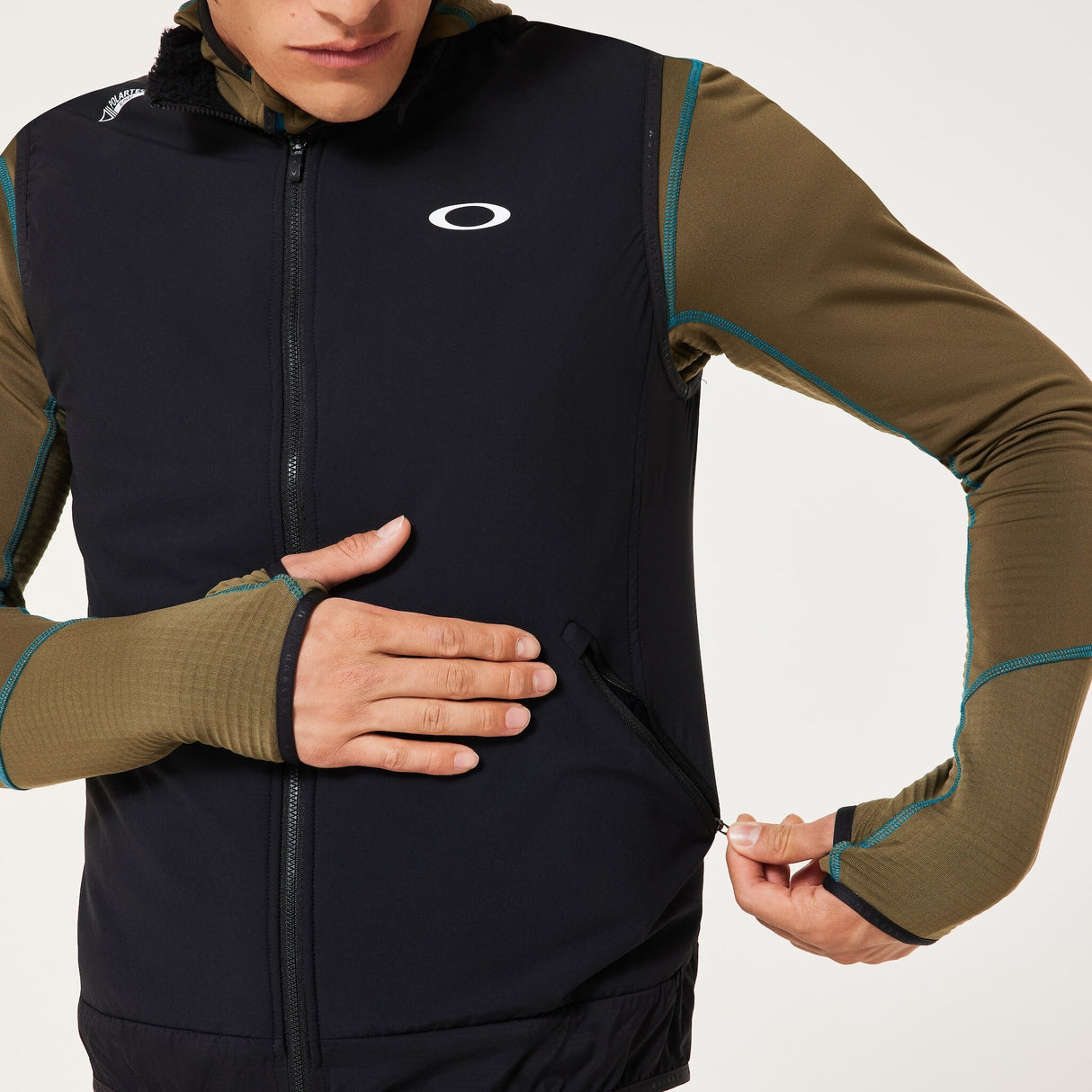 Oakley Men's Elements Alpha Vest-7