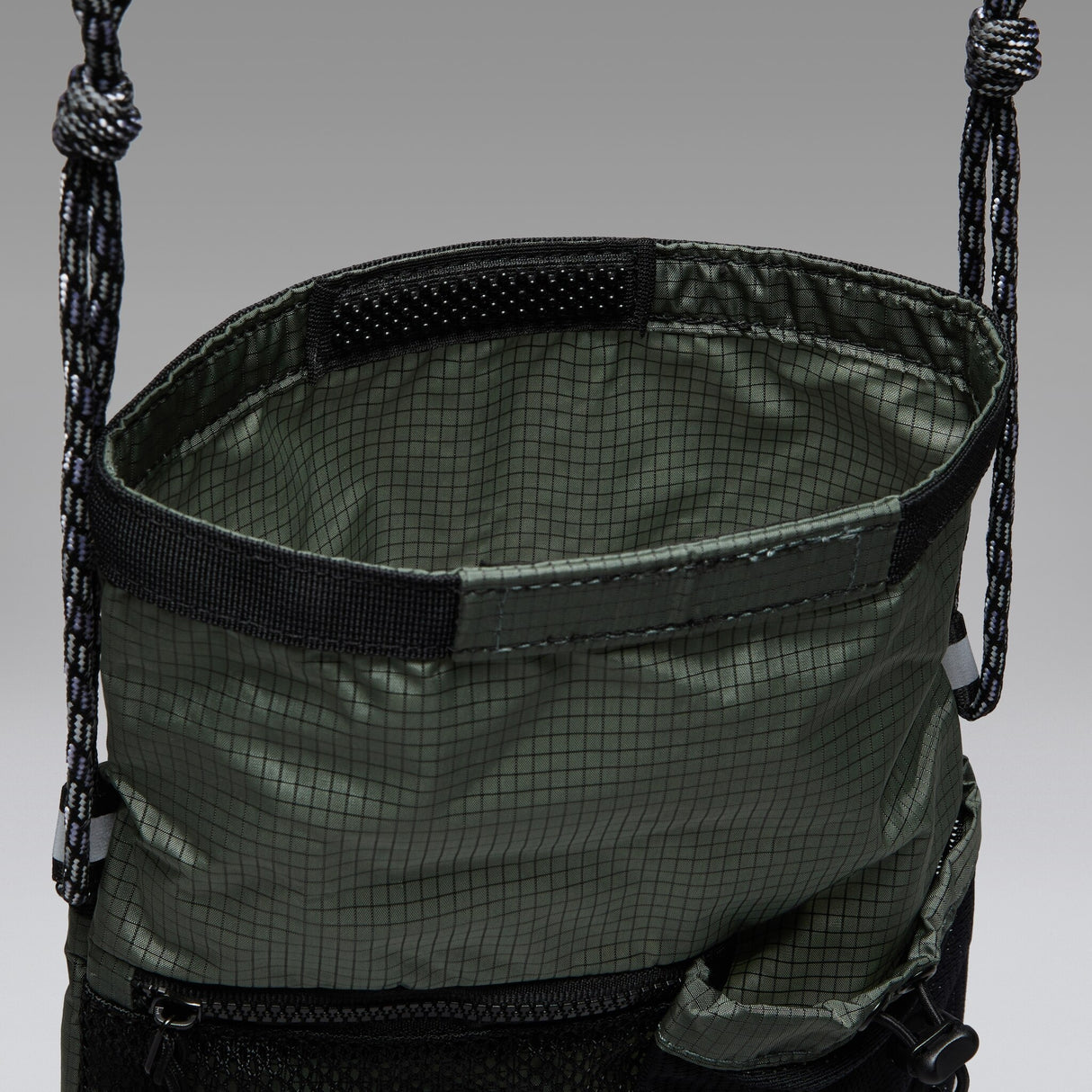 Oakley Reserve Pouch Bag-2