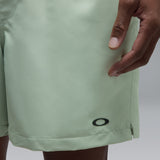 Oakley Men's Waterscape Hybrid 17'' Shorts-5