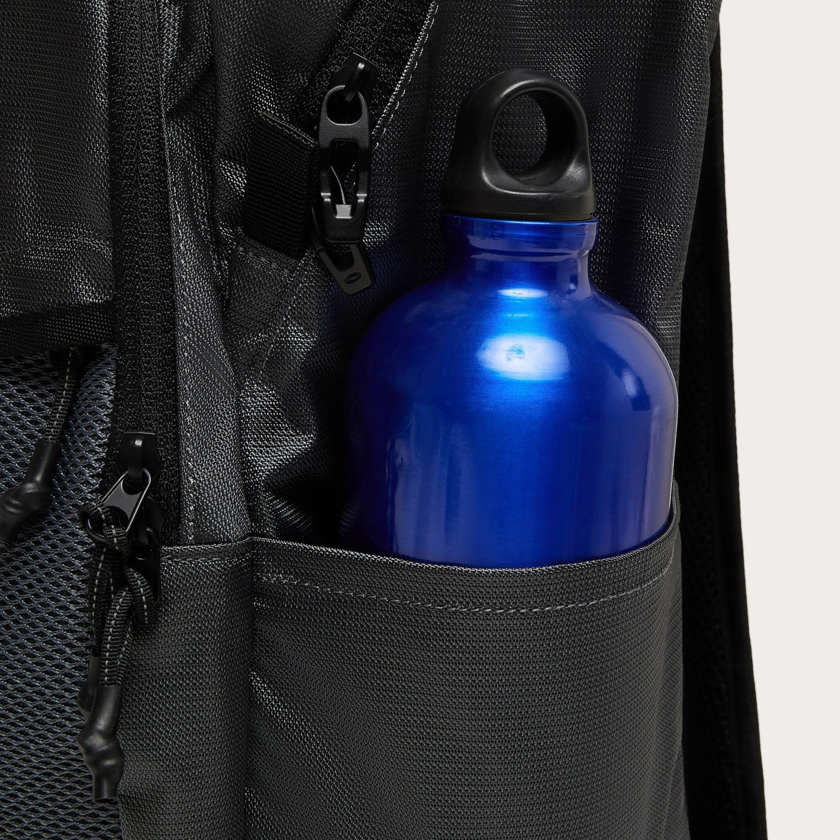 Oakley Essential Day Pack M 9.0 Bag-4
