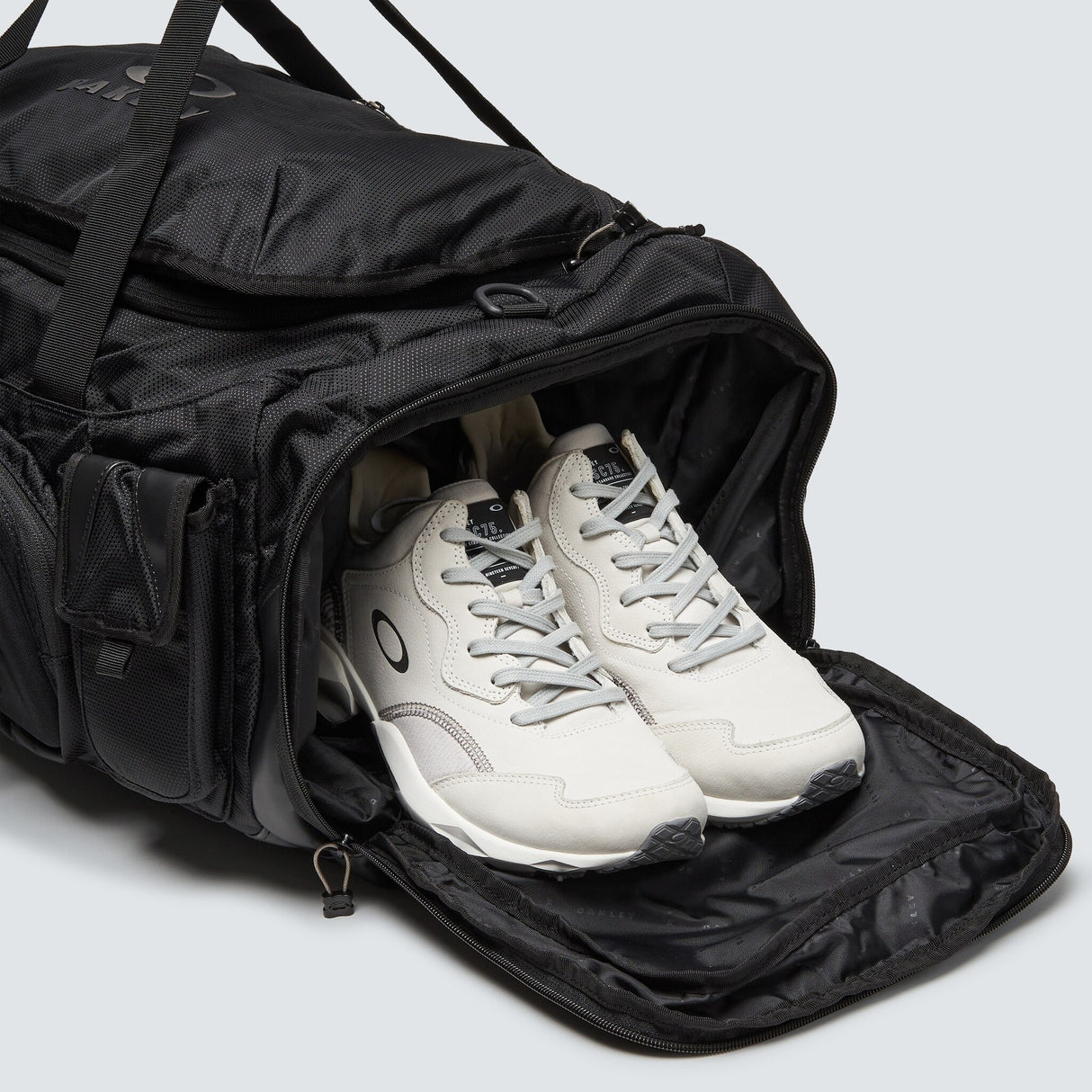 Oakley Urban Ruck RC Duffle-3