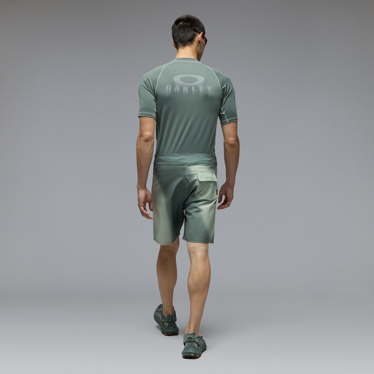 Oakley Men's Ventura Short Sleeve Rashguard T-Shirt-7