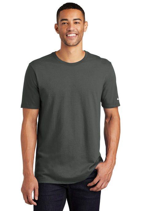 Nike Men's Core Cotton Tee Shirt. NKBQ5233 Nike